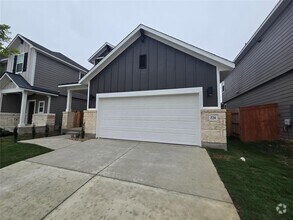 Building Photo - 224 Langhorne Bnd