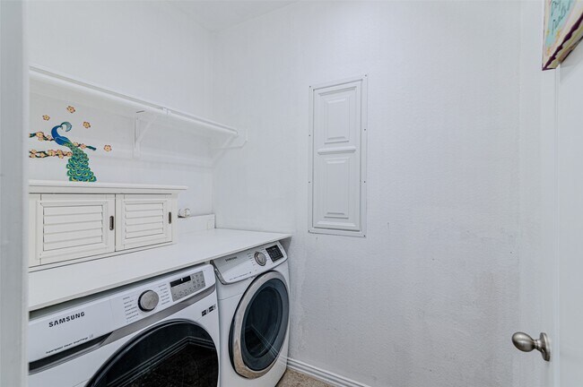 Building Photo - 6219 St Rosalia Dr