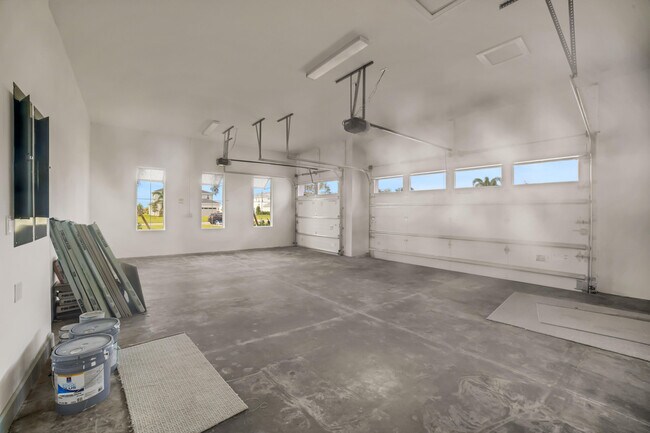 Building Photo - 20161 SE Bridgewater Dr