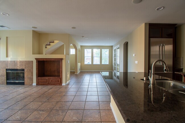 Building Photo - 749 Batista Dr