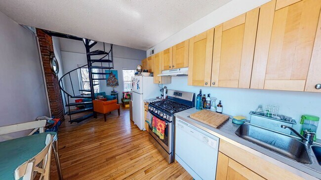 Building Photo - Renovated Loft in Historic East Rock Building | Vaulted Ceilings | Steps to Yale SOM