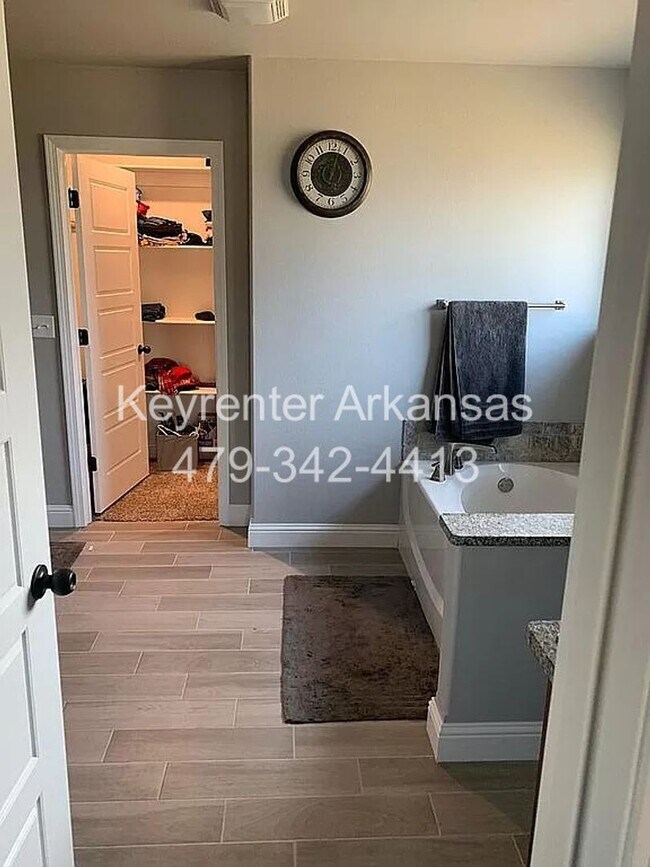 Building Photo - 530 Arkansas Black