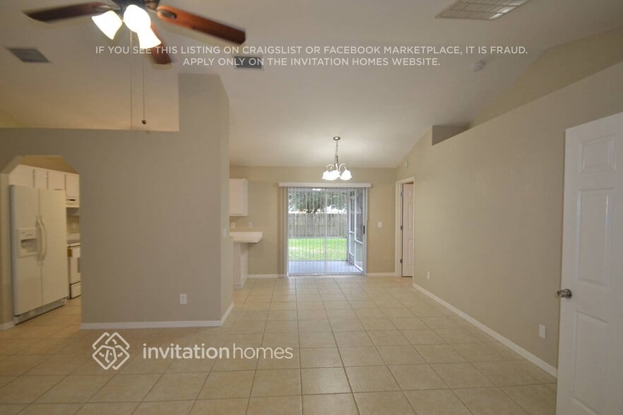 Building Photo - 521 SW 23rd Terrace