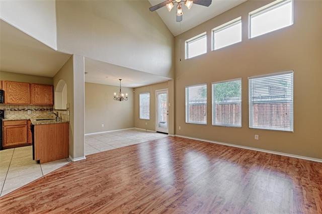 Building Photo - 9876 Fleetwood Dr
