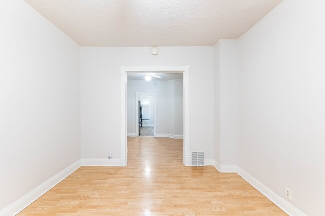 Building Photo - 235 W 110th St