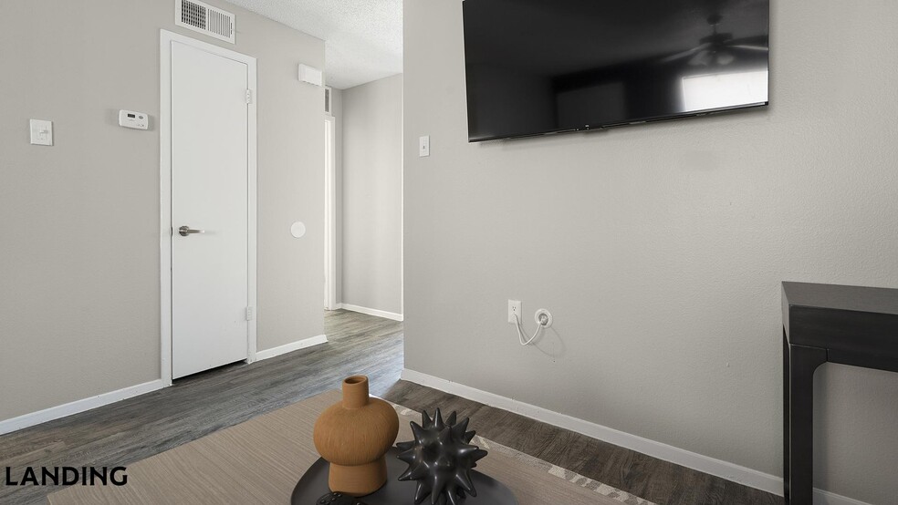 Building Photo - 130 Camino De Oro