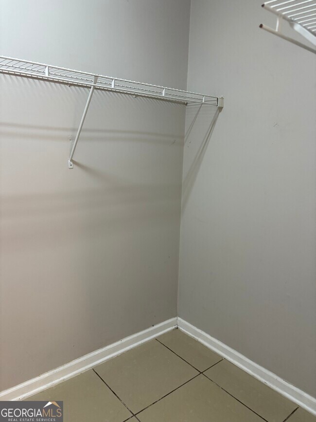 Building Photo - 403 St Dunstans Ct