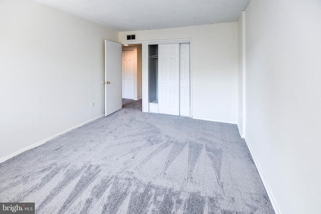 Building Photo - 7174 Donnell Pl