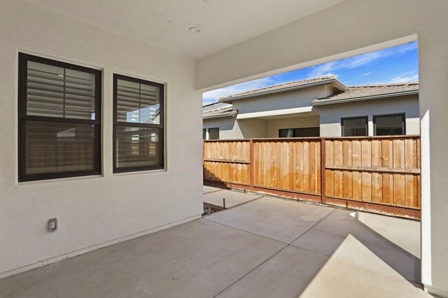Building Photo - 1839 Snowflower Pl