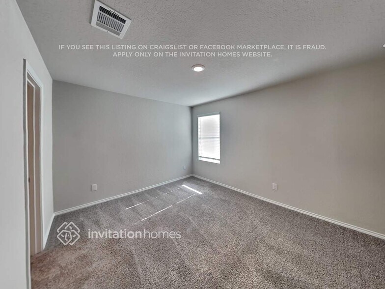 Building Photo - 144 Hollywood Dr