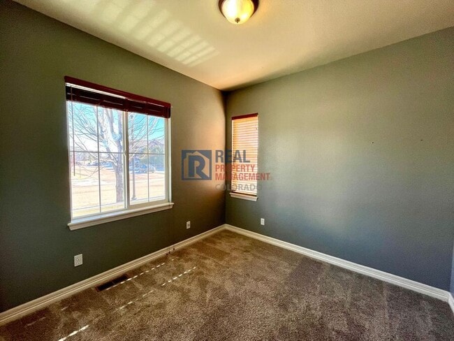 Building Photo - 7665 Buckeye Tree Ln