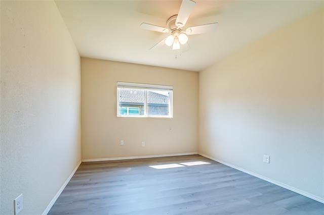 Building Photo - 1426 Raven Dr S