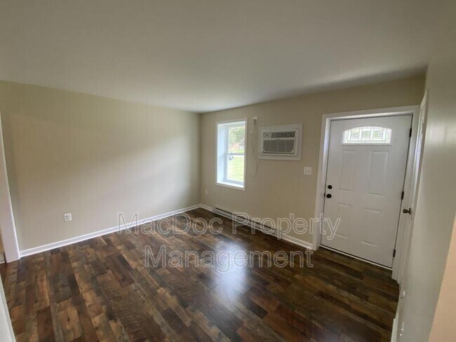 Building Photo - 114-116 Loch Lane Drive Apt 5