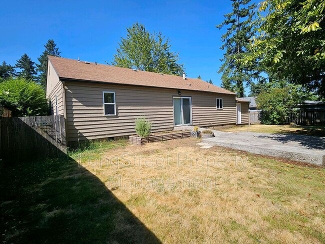 Building Photo - 632 Lake Bay Ct