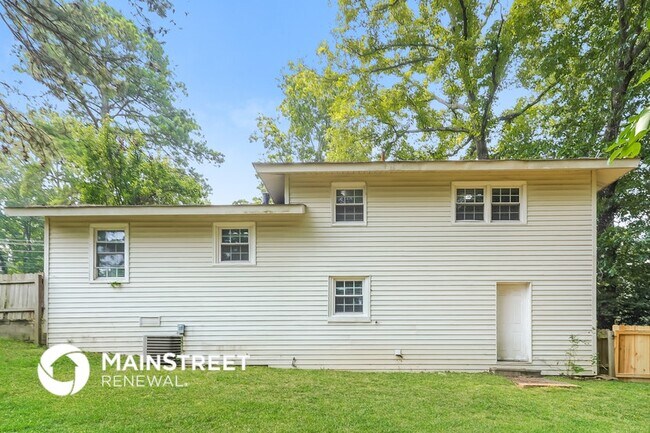 Building Photo - 1040 Hagwood Rd