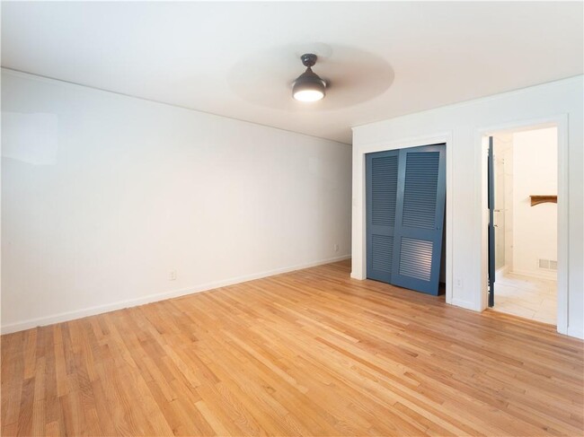 Building Photo - 1685 Dunwoody Pl NE