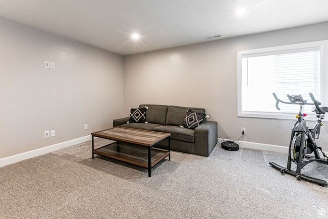 Building Photo - Awesome upgraded House w 2 car attached