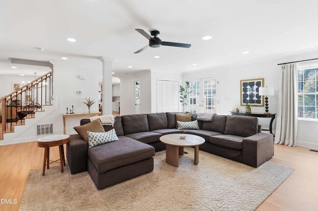 Building Photo - 322 E Millbrook Rd