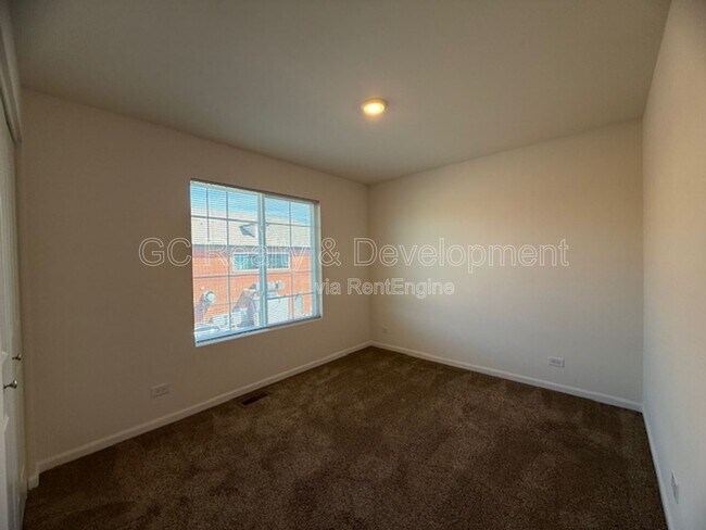 Building Photo - 2372 Upland Rd
