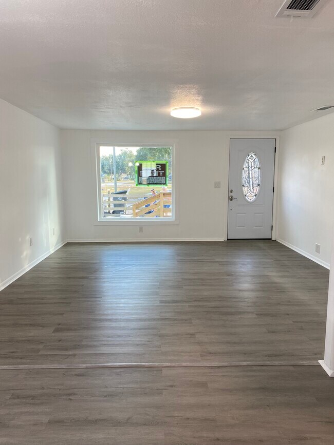 Building Photo - 12120 71st St E