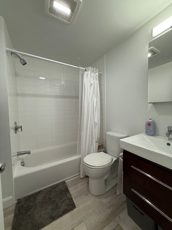 Building Photo - 229 Charles St