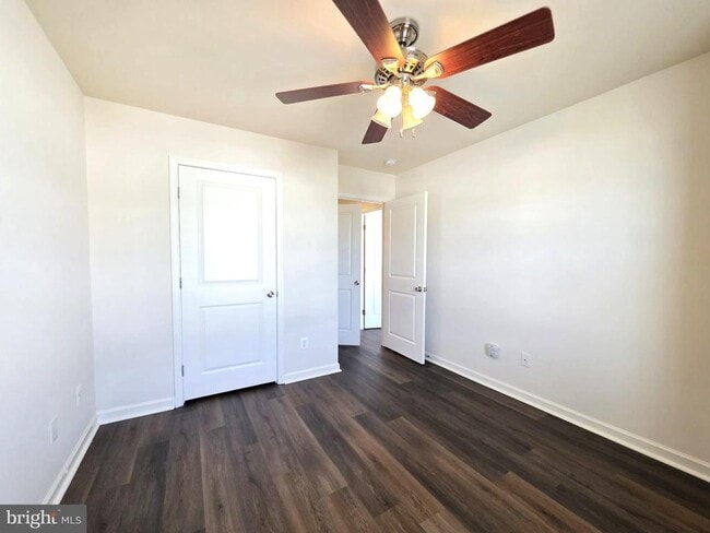 Building Photo - 234 Garrison Way