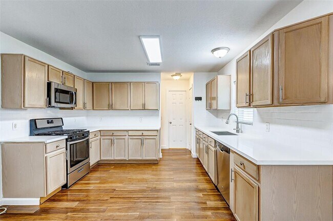 Building Photo - 21218 Somerset Park Ln