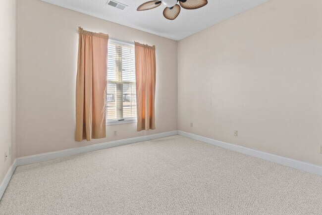 Building Photo - Sand Ridge Home