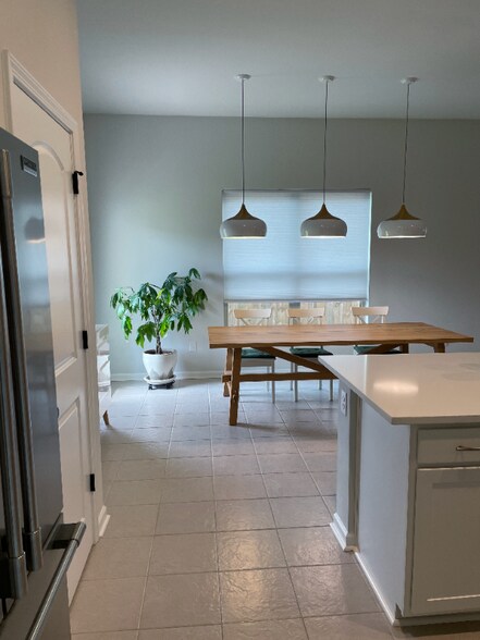 Building Photo - 1038 Gentle Wind Dr