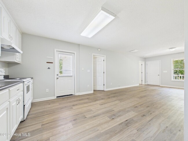 Building Photo - 17 Brantley Cir