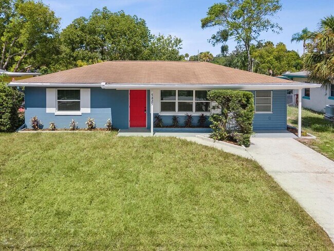 Building Photo - 5425 Waters Edge Dr
