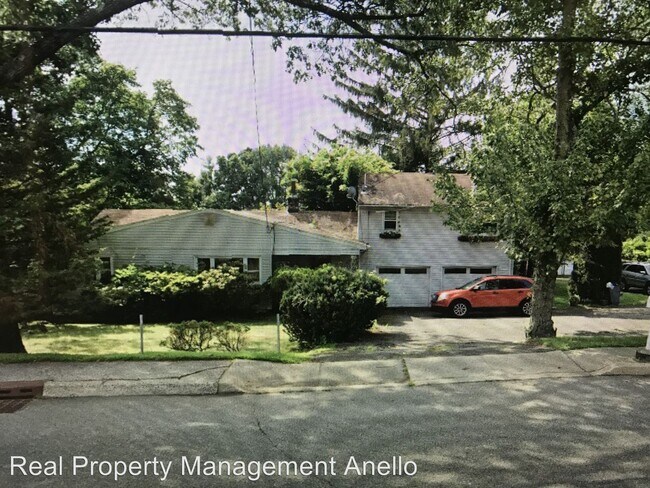 Building Photo - 3 br, 2 bath House - 789 Alps Road