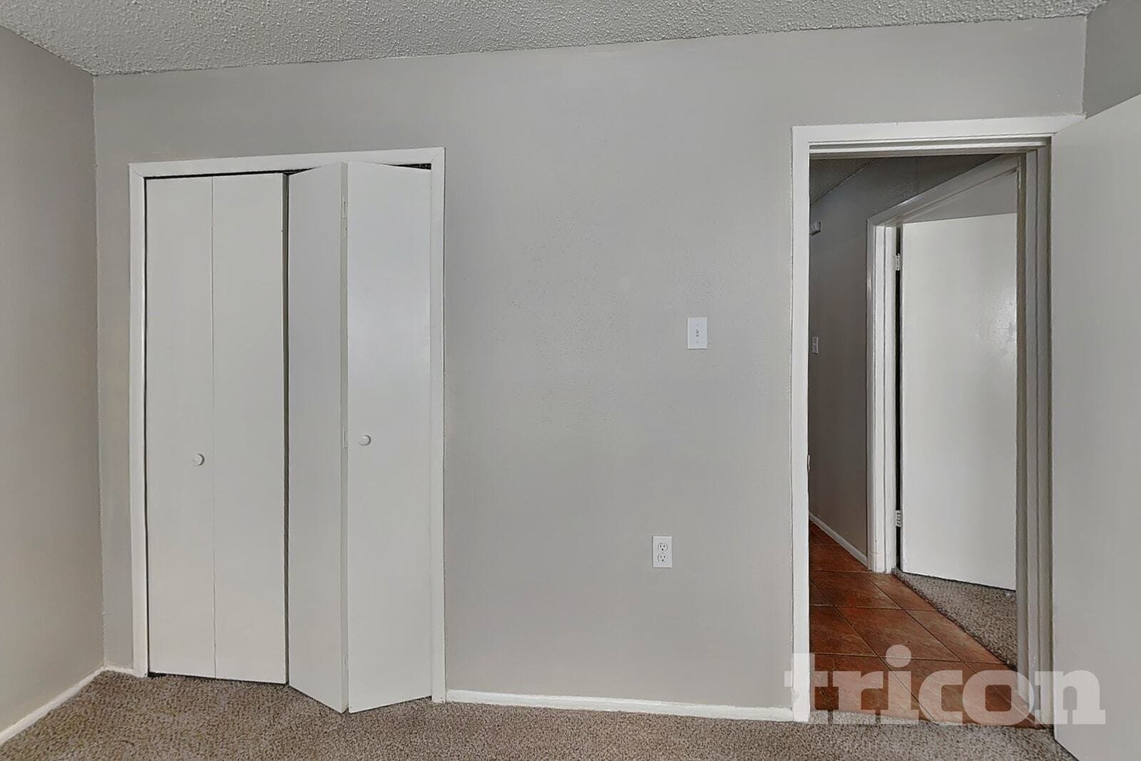 Building Photo - 13622 Oak Breeze