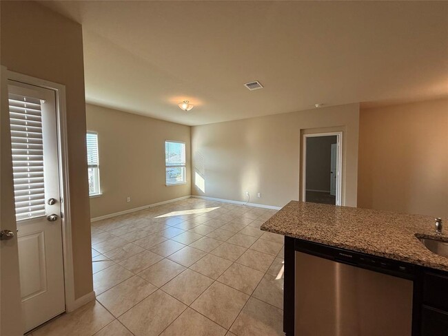 Building Photo - 6624 San Isidro Dr