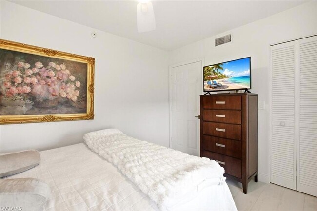 Building Photo - 5550 Heron Point Dr