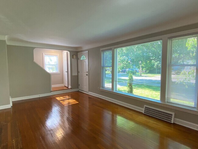 Building Photo - 5248 Haverford Dr