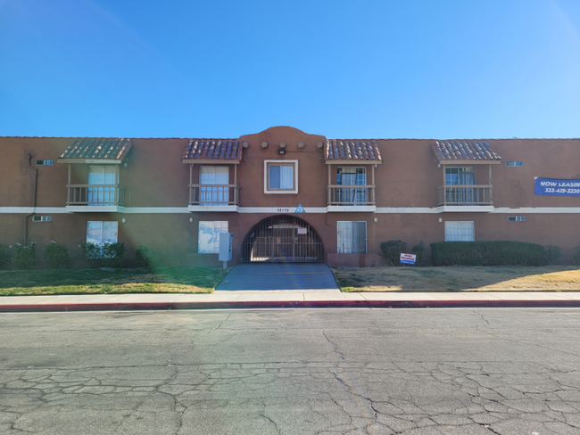 Building Photo - 38572 10th Pl E