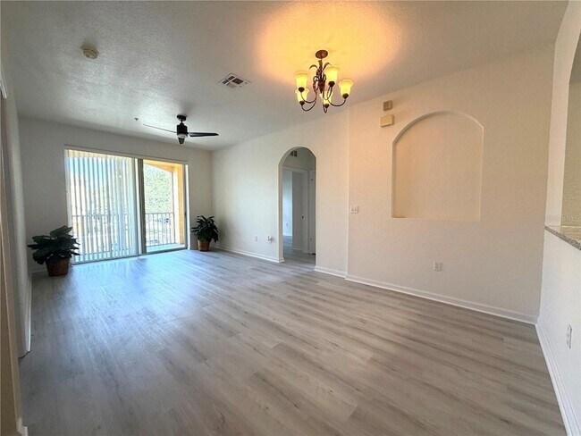 Building Photo - 6335 Contessa Dr