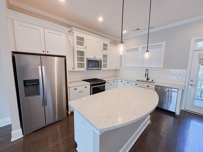 Building Photo - 1028 Bowman Woods Dr