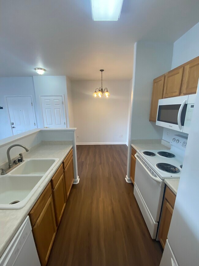 Building Photo - 4451 S Ammons St