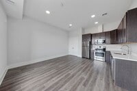 Building Photo - 660 Grand St