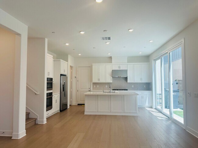 Building Photo - New-built 3-Bed Home in Great Park