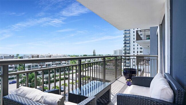 Building Photo - 3031 N Ocean Blvd