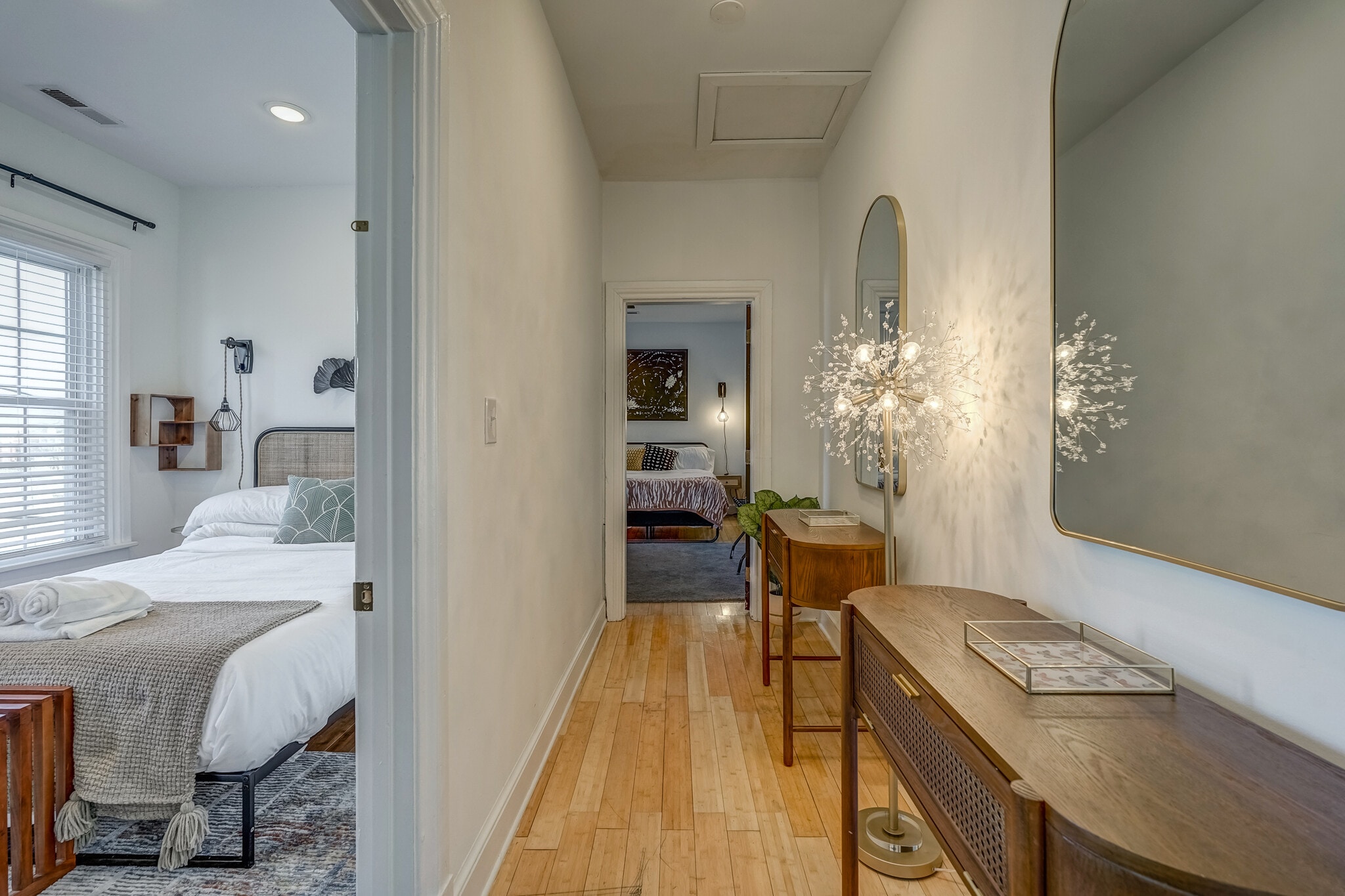 Building Photo - 140 W Clay St