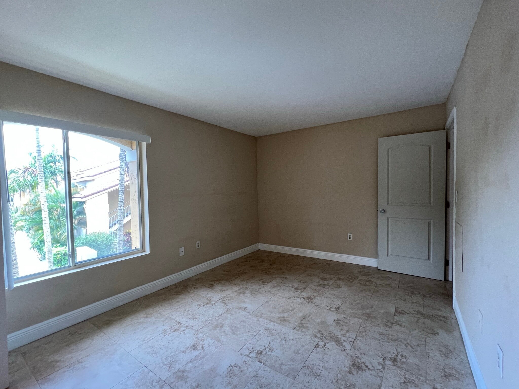 Building Photo - 2460 NW 33rd St