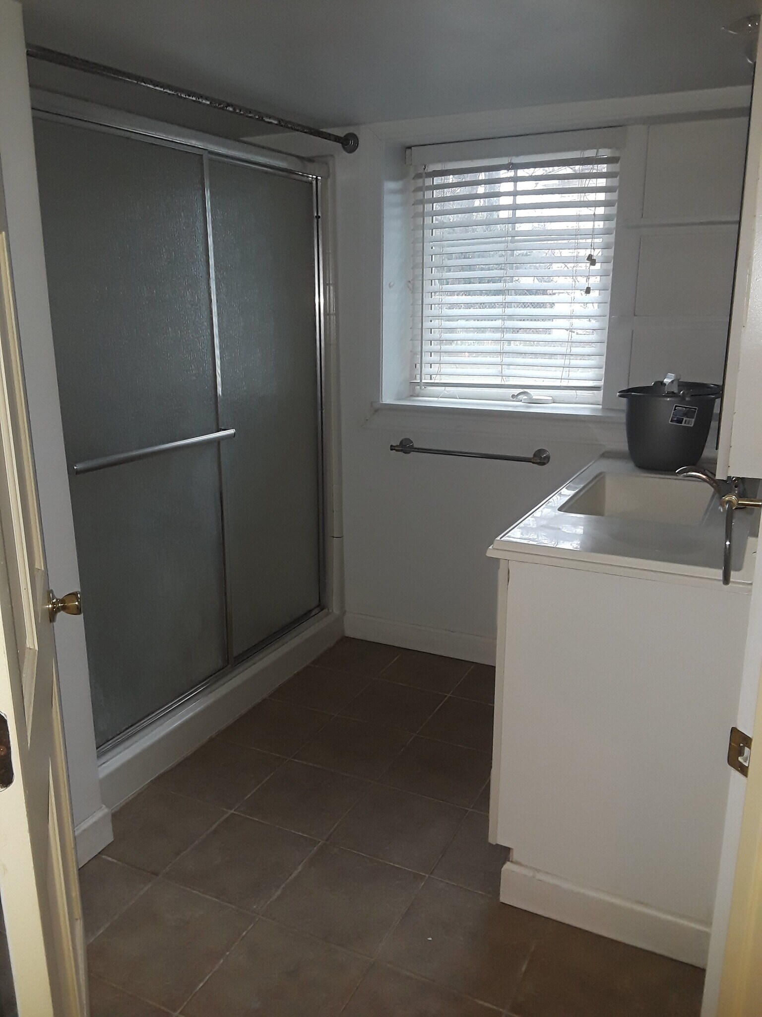 Full bath in basement - 4563 S 1st St