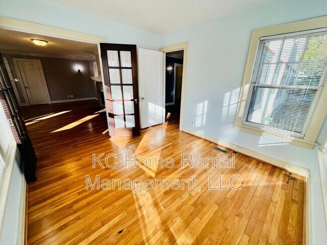Building Photo - 3725 Locust St