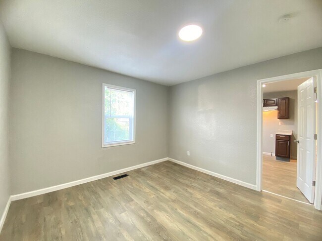 Building Photo - Finley St. 3217