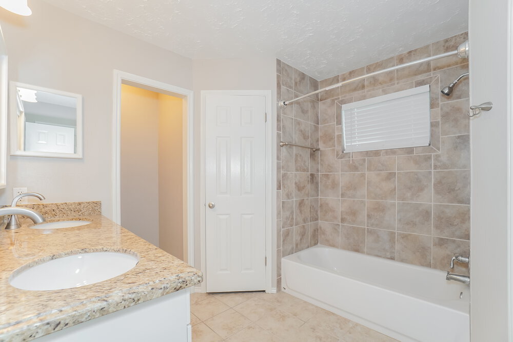 Building Photo - 18014 Glenledi Dr
