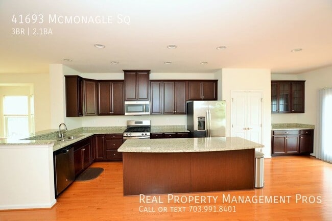 Building Photo - 41693 McMonagle Square
